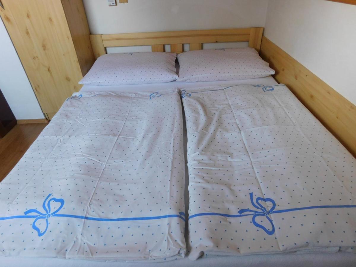Privat Na Chalupe Partizanska Lupca 649 Villa Bagian luar foto