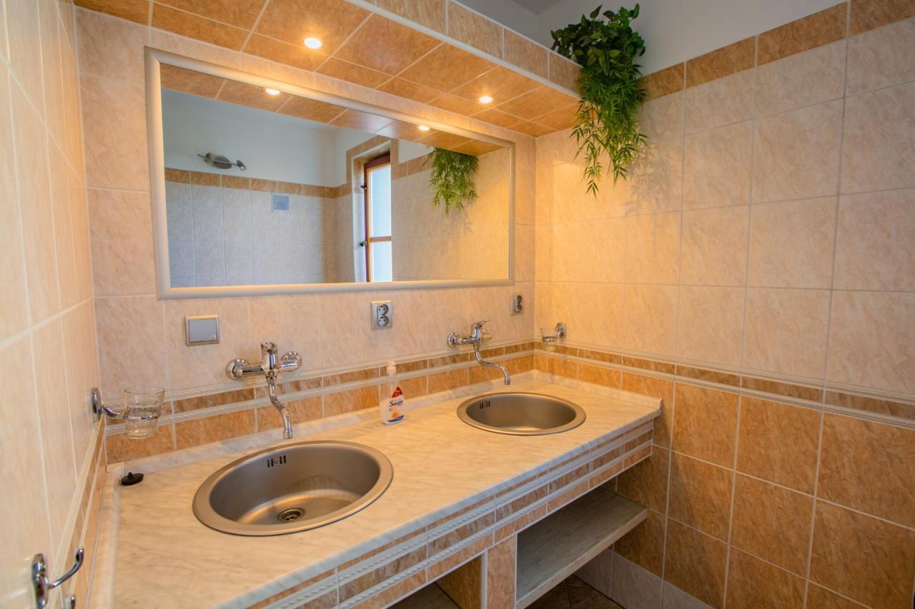 Privat Na Chalupe Partizanska Lupca 649 Villa Bagian luar foto